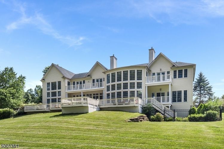 1st image of 7 Hyde Park Pl