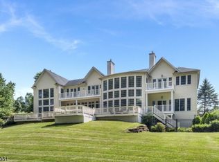 7 Hyde Park Pl, Sparta, NJ 07871
