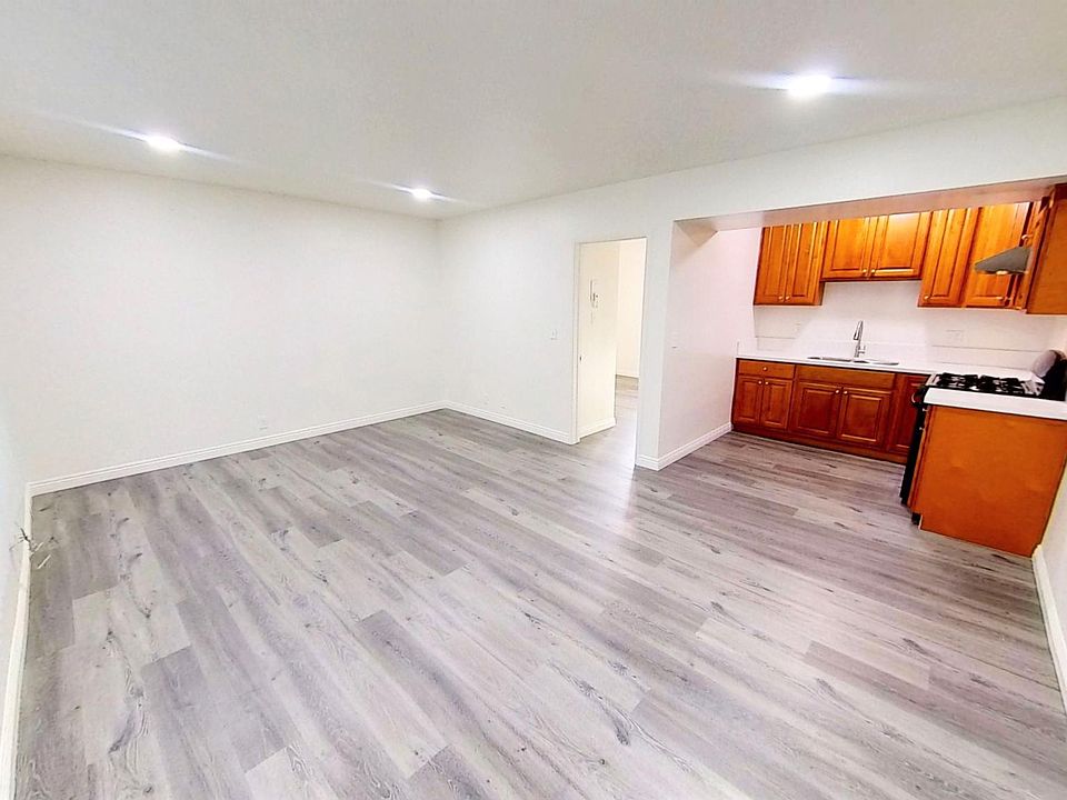 Living Area & Kitchen