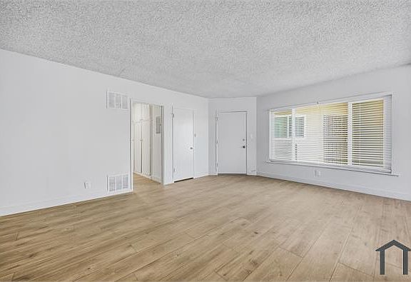 2nd image of 3817 Gibraltar Ave APT 7