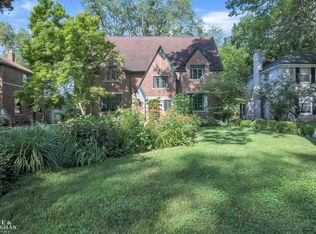 1417 Buckingham Rd, Grosse Pointe Park, MI 48230