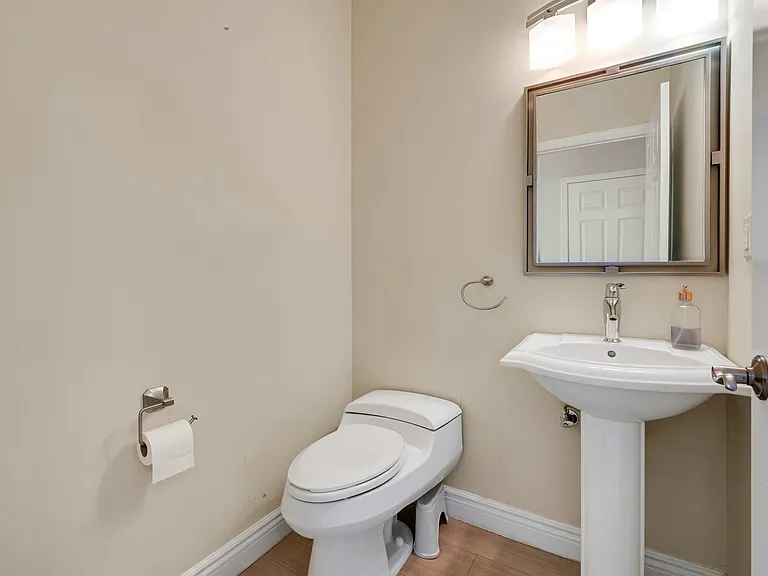 26 Sunset Rd — Photo 27