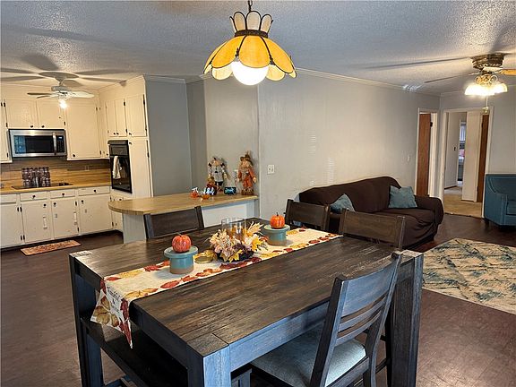 5th image of 102 Olivarri Dr