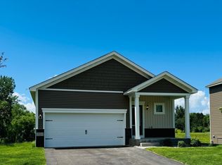 721 Spruce St N, Cambridge, MN 55008