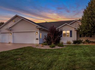 W5854 Easter Lily Dr, APPLETON, WI 54915