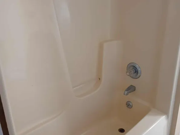 109 Grand Ave #B, Cumberland, MD 21502