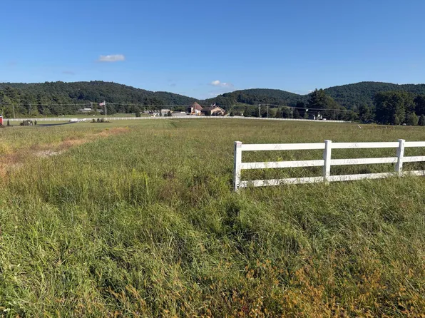 9786 Tinsley Ln, Bent Mountain, VA 24059