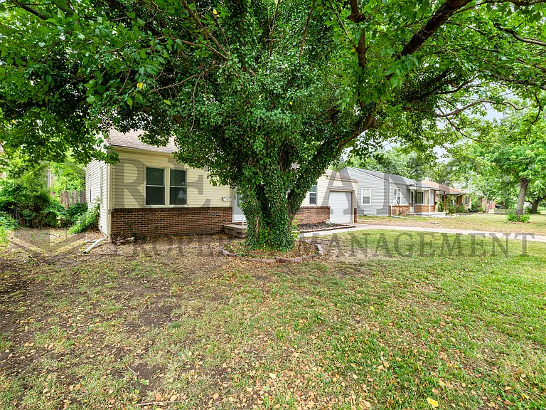 2309 W Graber St — Photo 22