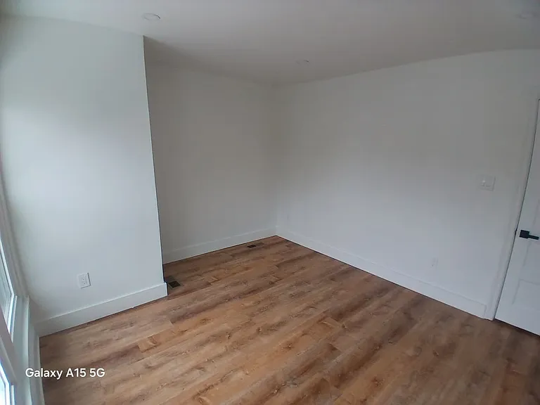 537 E Mayland St — Photo 23