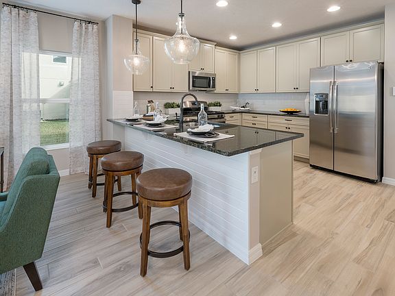 Greenwich Bonus kitchen