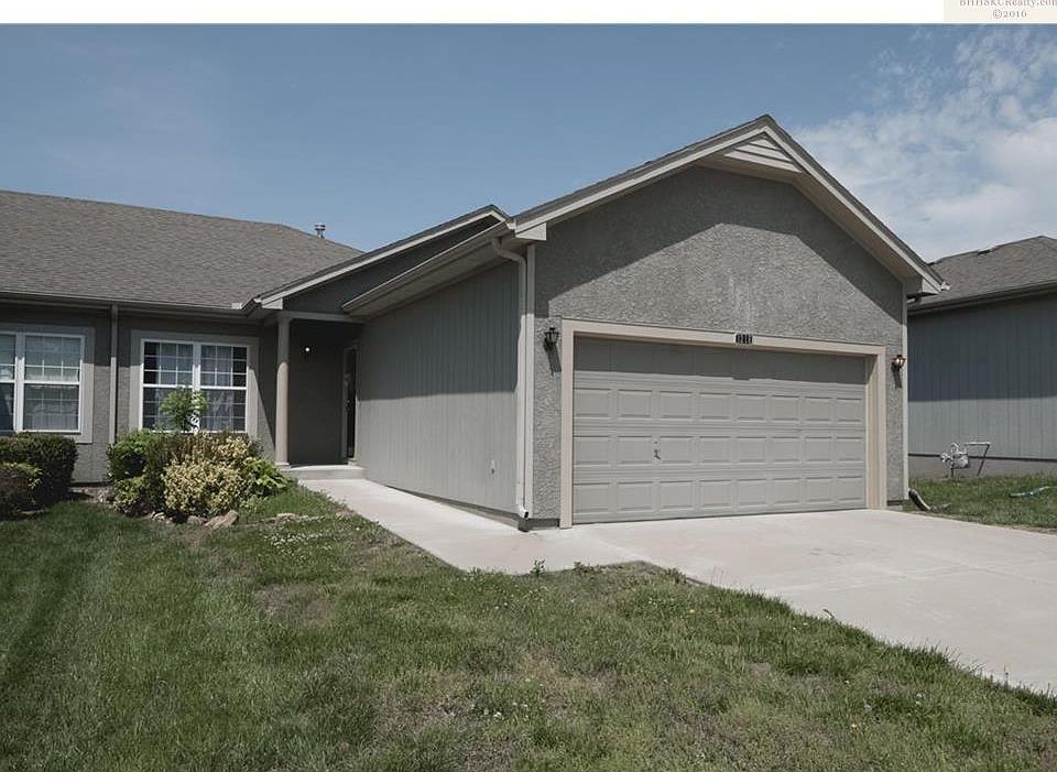 1st image of 1218 N 132nd St