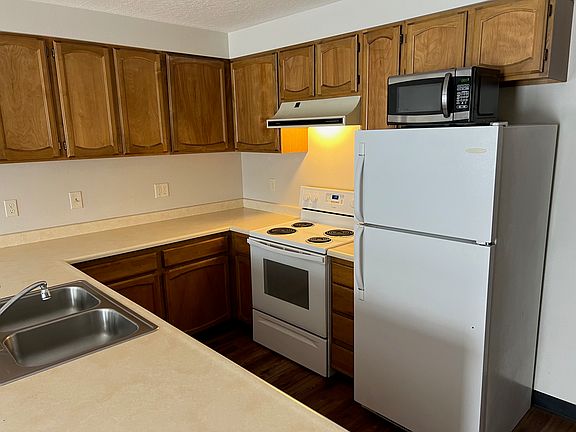 2nd image of 303 N Idaho St #1