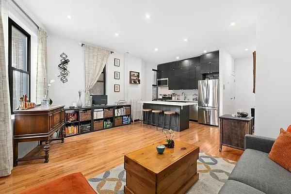 Rented by Compass | media 2