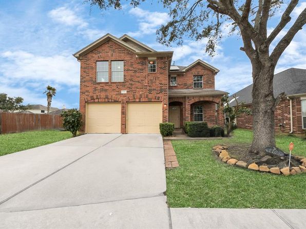 2703 Edgewick Elm St