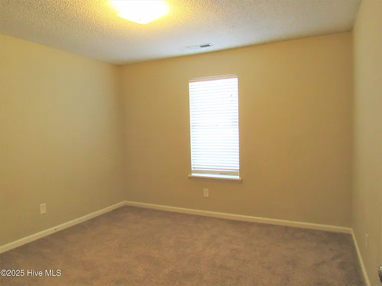 108 Glenside Ct — Photo 5