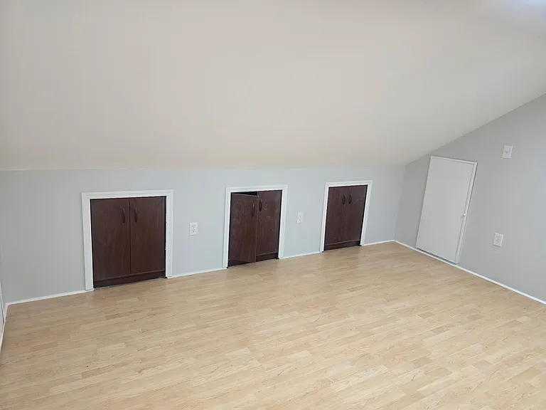 3950 Riverside Dr — Photo 15
