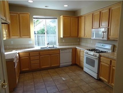 4th image of 281 Natalino Cir