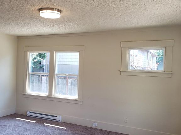 3rd image of 3711 S Park Ave