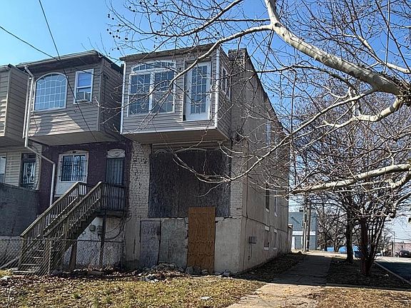 4th image of 2401 Annapolis Rd