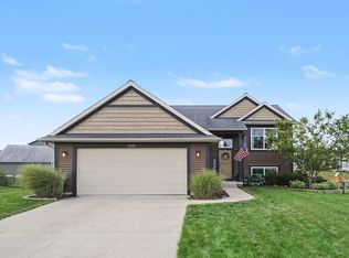 5290 Crestfield Ln, Allendale, MI 49401