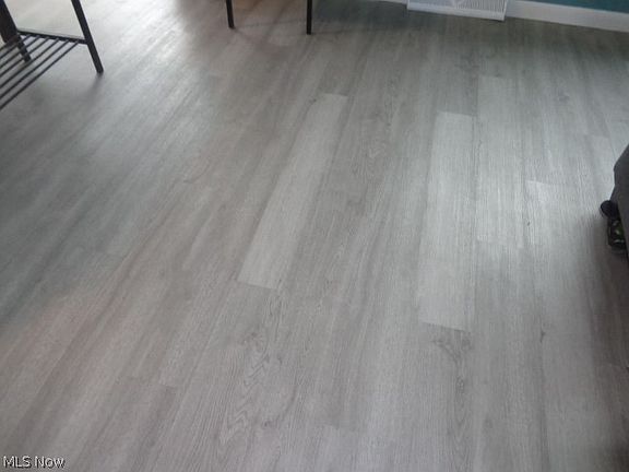 4th image of 9552 Fernwood Dr