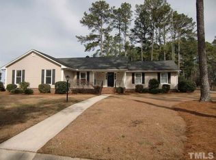 101 Ashley Ln, Dunn, NC 28334