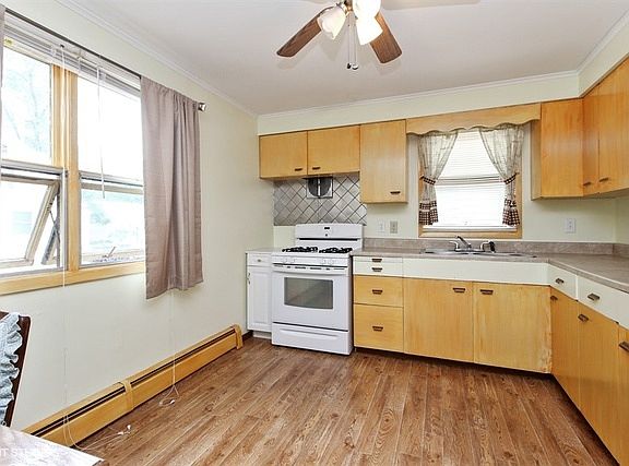 4th image of 193 Bernard St