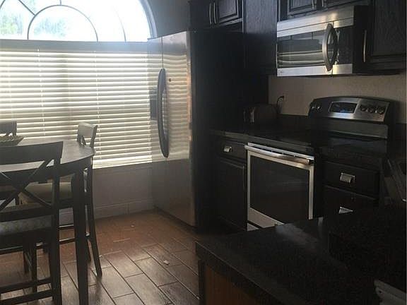 5th image of 2401 Bennington Dr