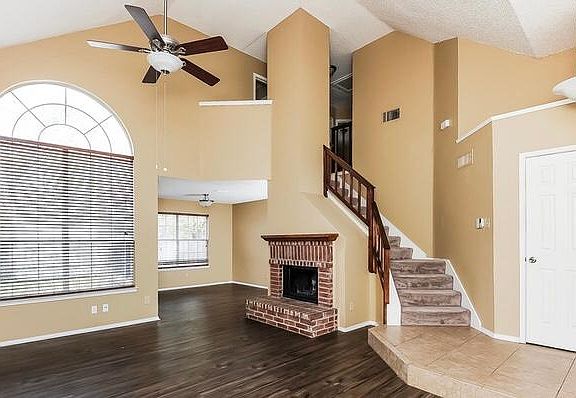 3rd image of 760185518 Portsmouth Dr