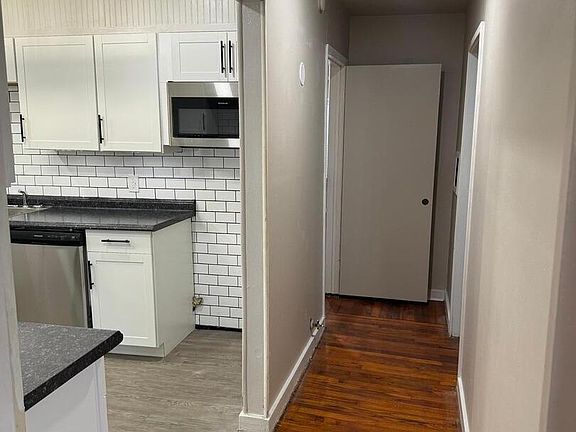 5th image of 302 E ANTONIO ST