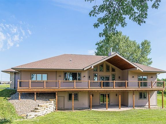 3rd image of 1230 Dakota Cir