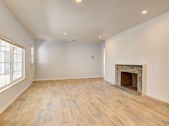 5th image of 7309 Circle Pkwy