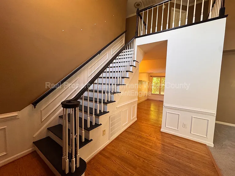 102 Powder Mill Ct — Photo 5