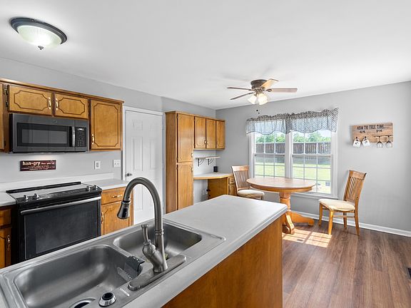 5th image of 3270 S Senseney Cir