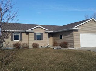 2777 Minerva St, Oshkosh, WI 54901