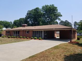 106 Woodland Rd, Roanoke Rapids, NC 27870