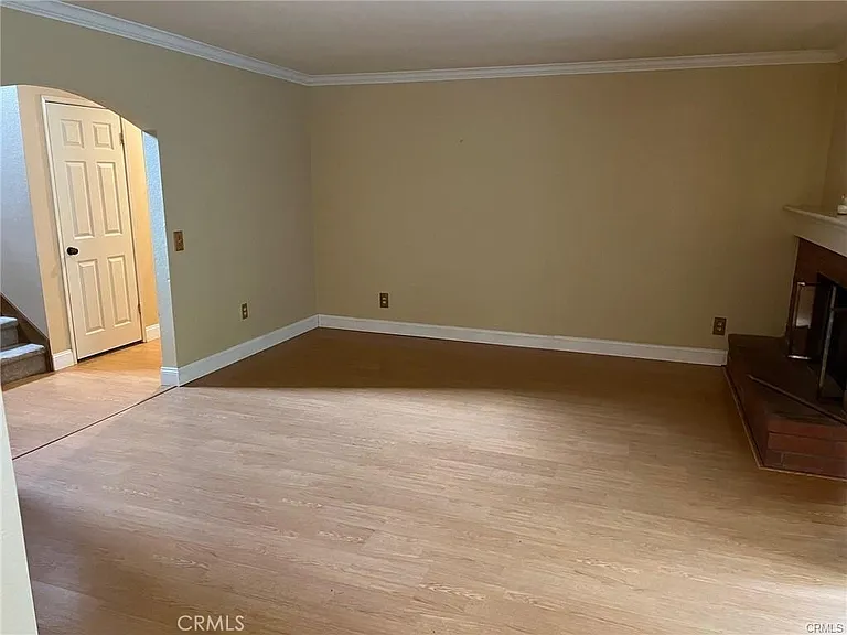 26055 Bancroft St — Photo 6