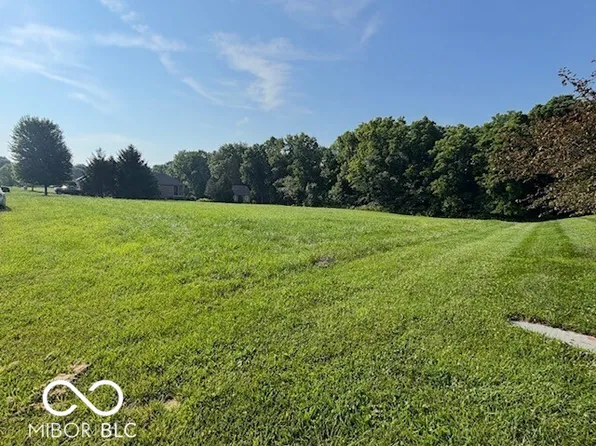 9025 E Gayle Dr, Morgantown, IN 46160