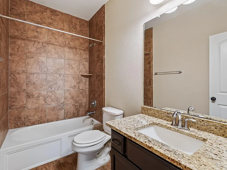 74 S Sawbridge Cir — Photo 37