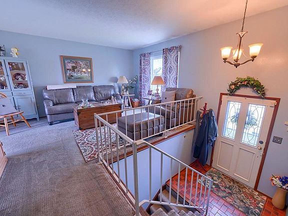 3rd image of 81 Fletcher Ct