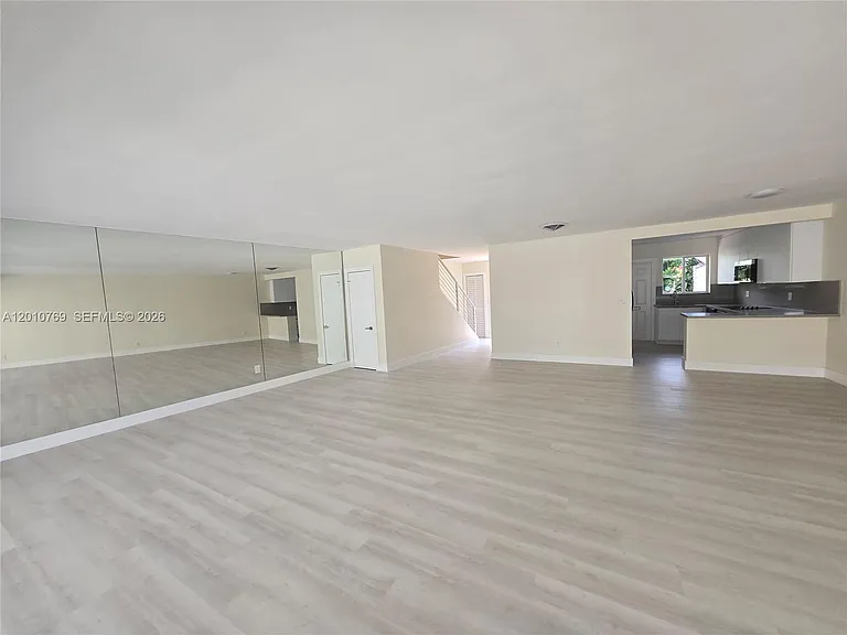 834 Raymond St — Photo 55