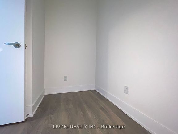 5th image of 188 Fairview Mall Dr #2212