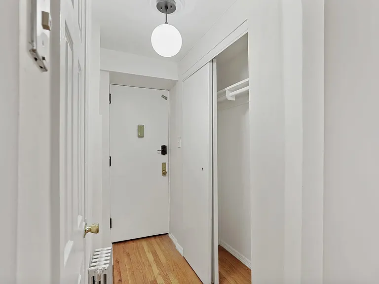 736 Riverside Dr #1F — Photo 9