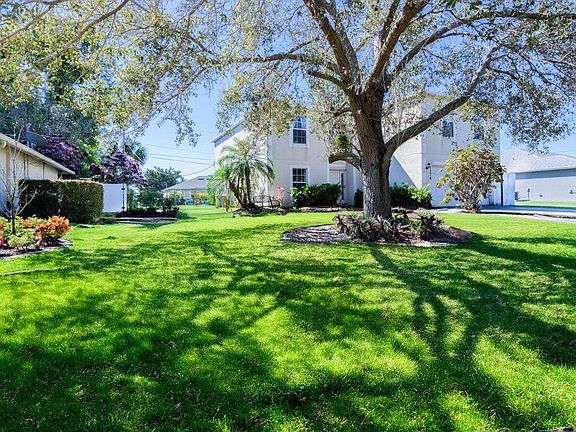2nd image of 1174 SW Babcock Avenue
