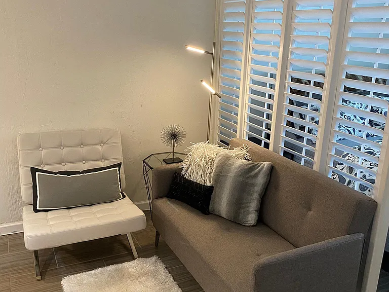 224 E Garden St #338 — Photo 3