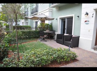 44 NW 7th St, Boca Raton, FL 33432