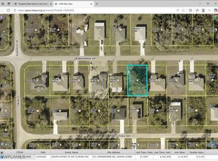 521 Windermere Dr, Lehigh Acres, FL 33972