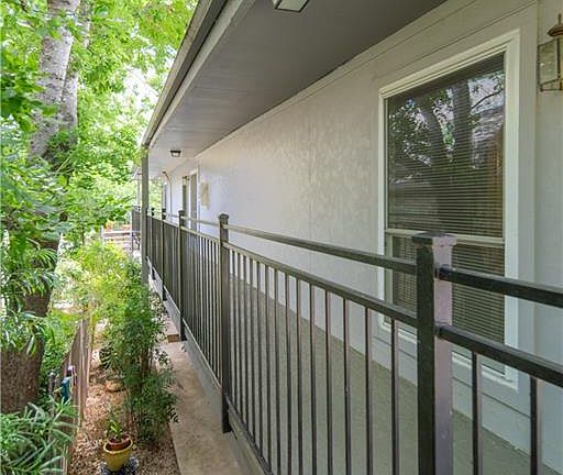 3rd image of 1111 W 10th St APT 212