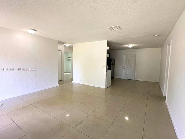 623 NW 3rd Ave #1 — Photo 4