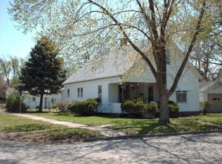 202 S 2nd St, Herington, KS 67449
